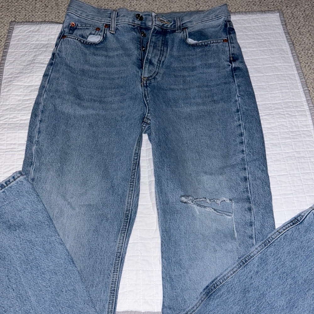 ZARA light blue wash straight leg jeans size US4